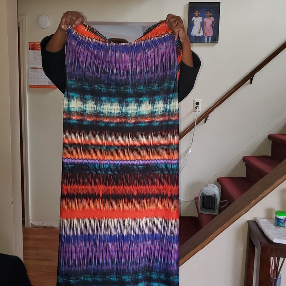 Dress - Picture 2 of 3